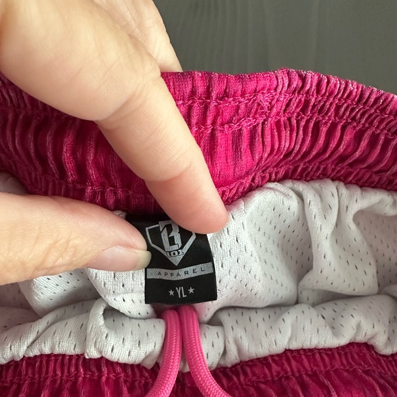 Gradient Kids Shorts - Picture 4 of 4